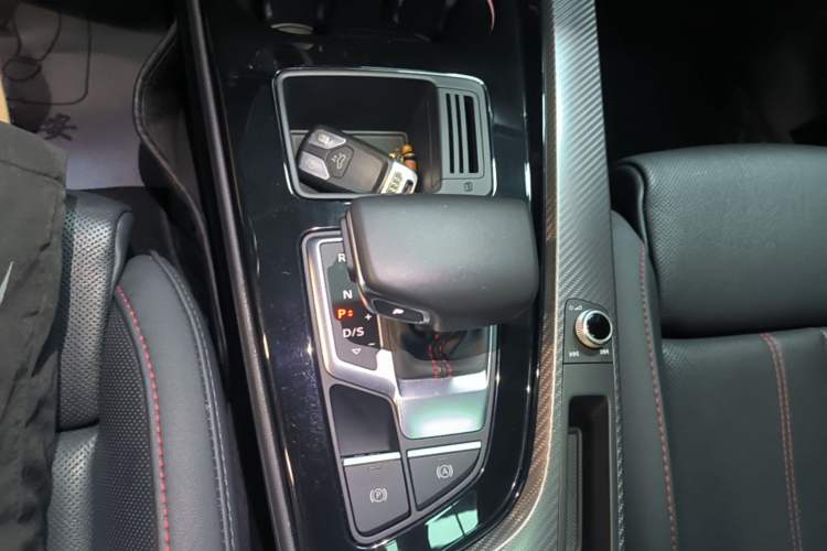 Used Audi A4L 2022 40 TFSI quattro RS Performance Package Gear Lever