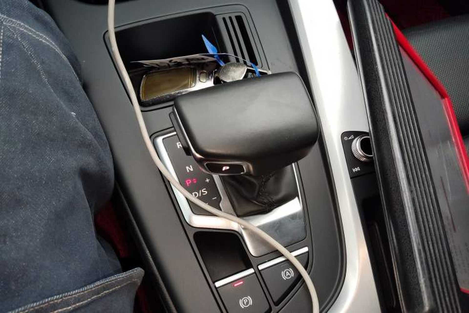 Used Audi A4L 2022 40 TFSI Fashion Dynamic Model Gear Lever