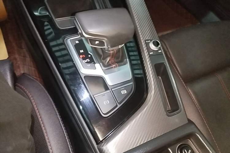 Used Audi A4L 2022 40 TFSI quattro RS Performance Package Gear Lever
