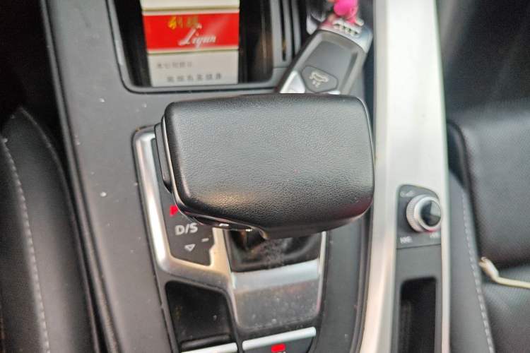 Used Audi A4L 2022 40 TFSI Fashion Dynamic Model Gear Lever