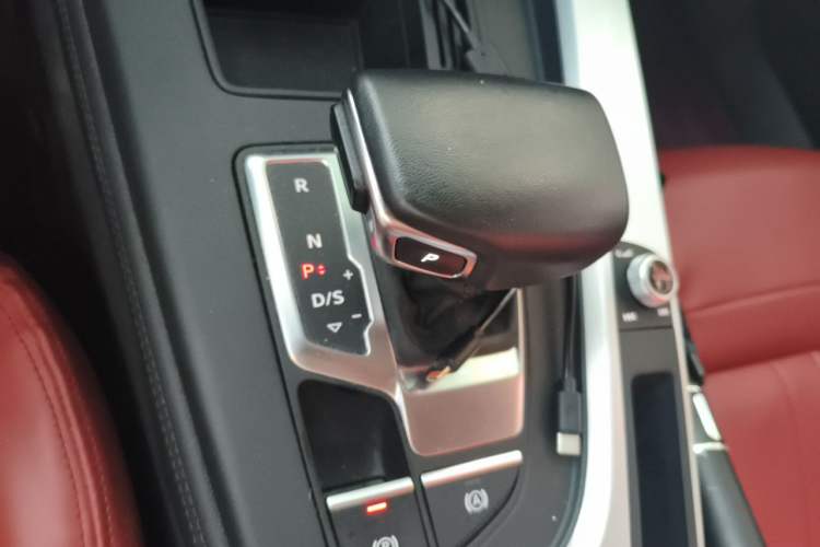 Used Audi A4L 2022 40 TFSI Luxury Dynamic Model Gear Lever