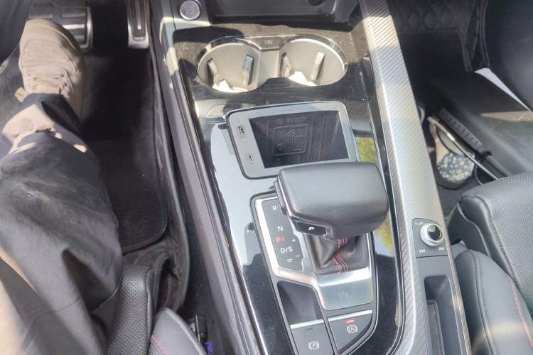 Used Audi A4L 2022 40 TFSI quattro RS Performance Package Gear Lever