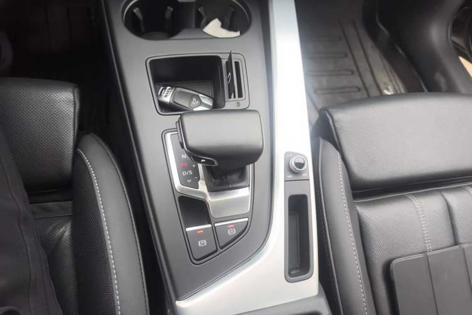 Used Audi A4L 2022 40 TFSI Fashion Dynamic Model Gear Lever