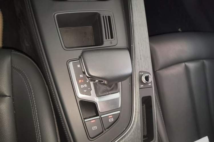 Used Audi A4L 2022 40 TFSI Luxury Prestige Edition Gear Lever