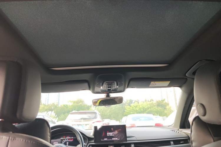 Used Audi A4L 2022 40 TFSI Stylish and Elegant Edition Headliner