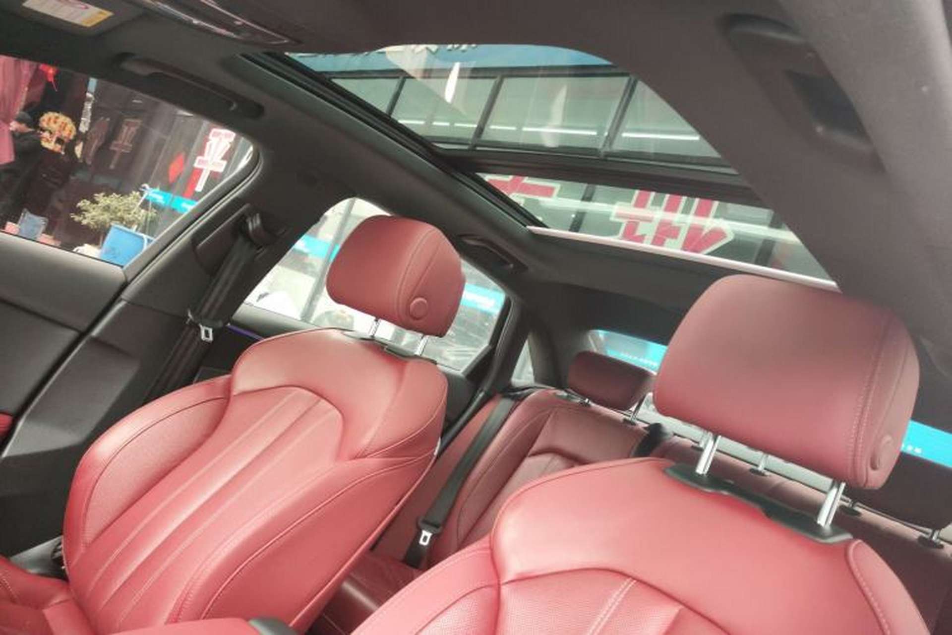 Used Audi A4L 2022 40 TFSI Luxury Dynamic Model Headliner