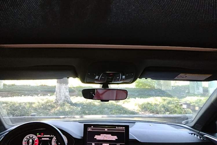 Used Audi A4L 2022 40 TFSI Luxury Dynamic Model Headliner