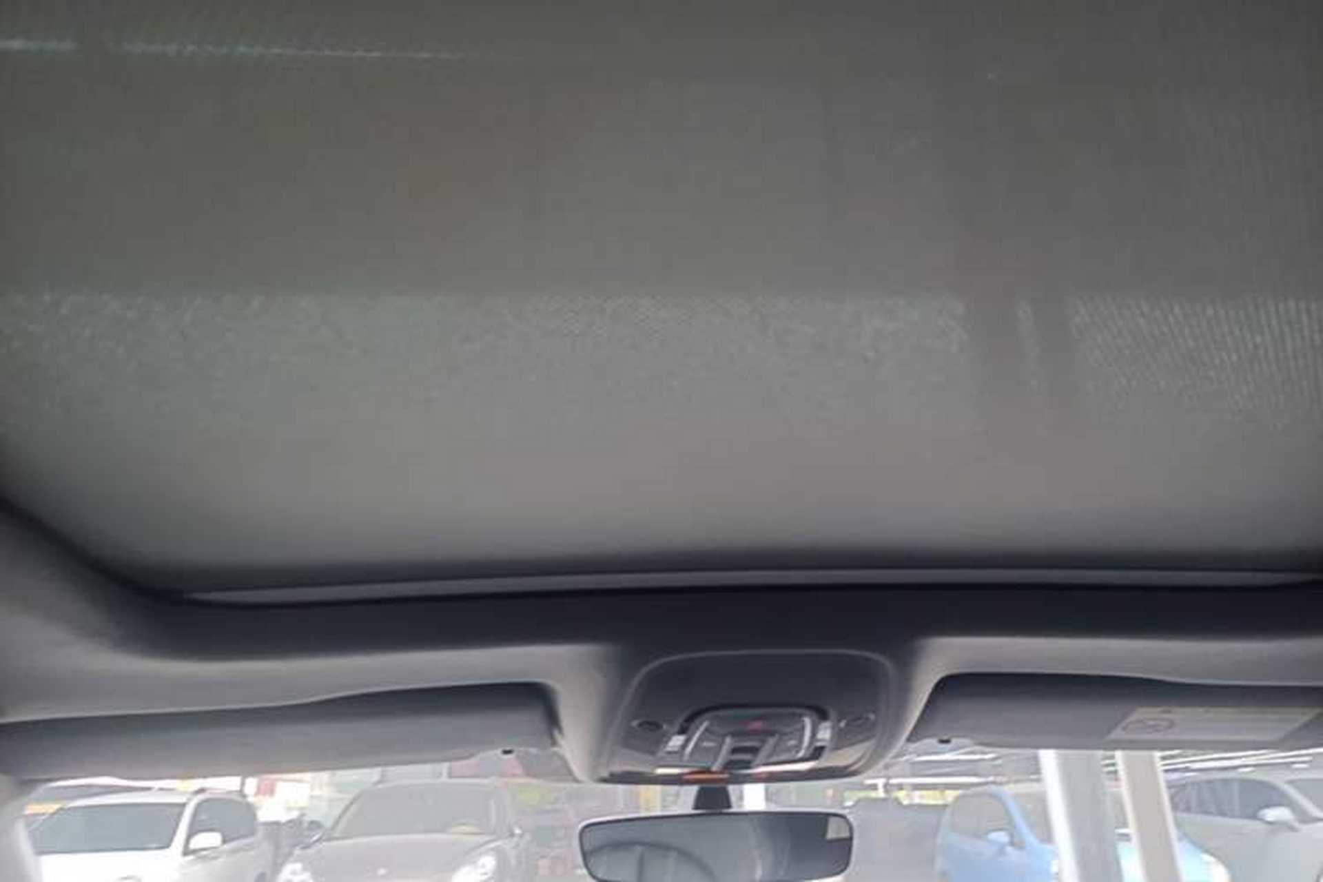 Used Audi A4L 2022 40 TFSI Luxury Dynamic Model Headliner