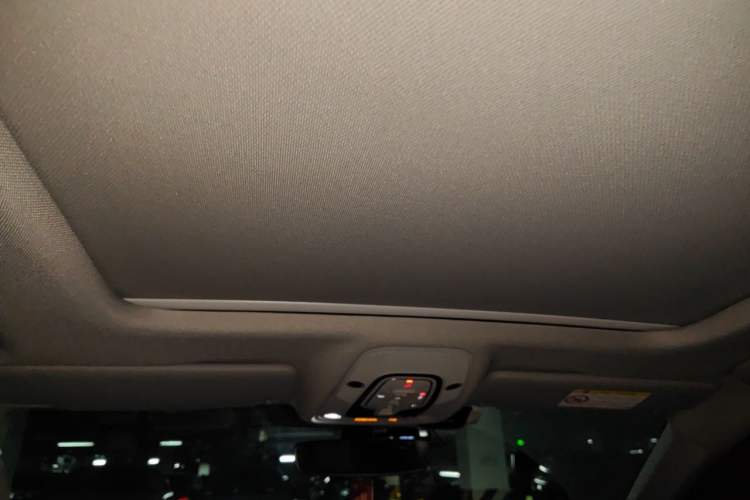 Used Audi A4L 2022 40 TFSI Luxury Dynamic Model Headliner