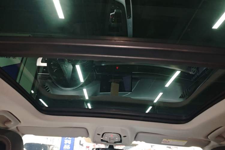Used Audi A4L 2022 40 TFSI Luxury Dynamic Model Headliner