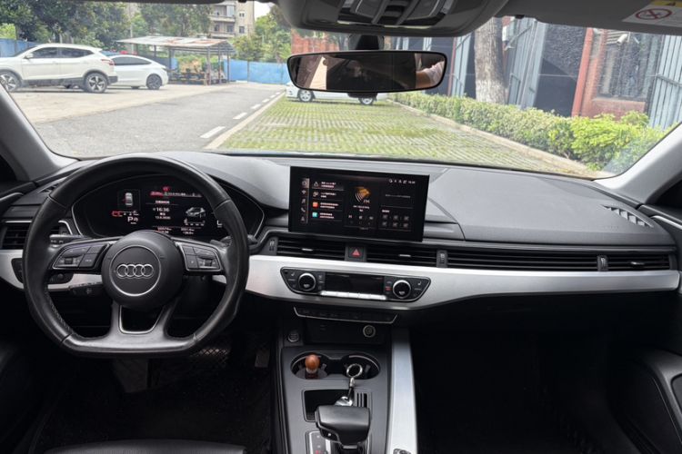 Used Audi A4L 2022 40 TFSI Luxury Dynamic Model Interior 1