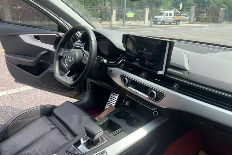 Used Audi A4L 2022 40 TFSI Luxury Dynamic Model Interior 1