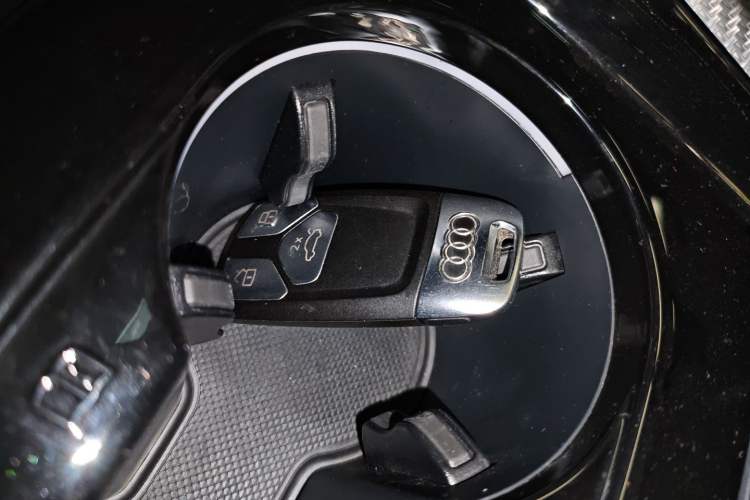 Used Audi A4L 2022 40 TFSI quattro RS Performance Package Interior 1