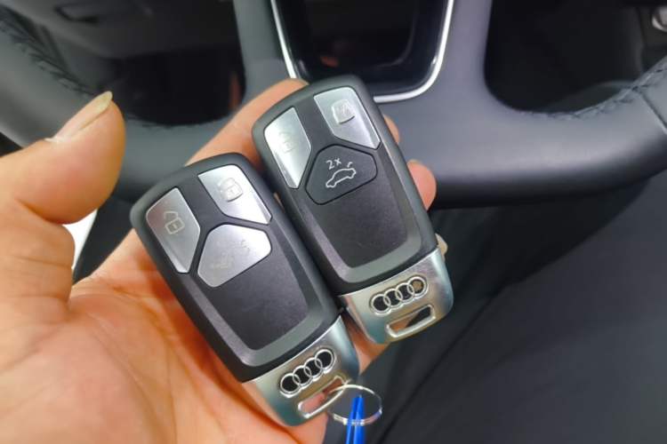 Used Audi A4L 2022 40 TFSI Luxury Dynamic Model Interior 1