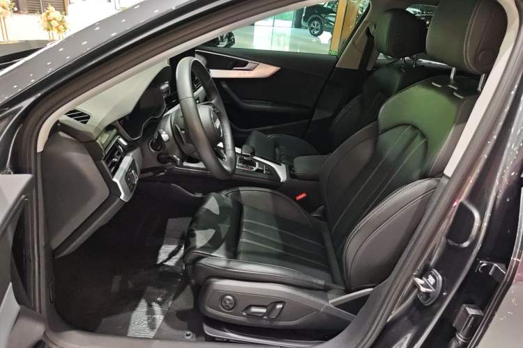 Used Audi A4L 2022 40 TFSI Fashion Dynamic Model Interior 1