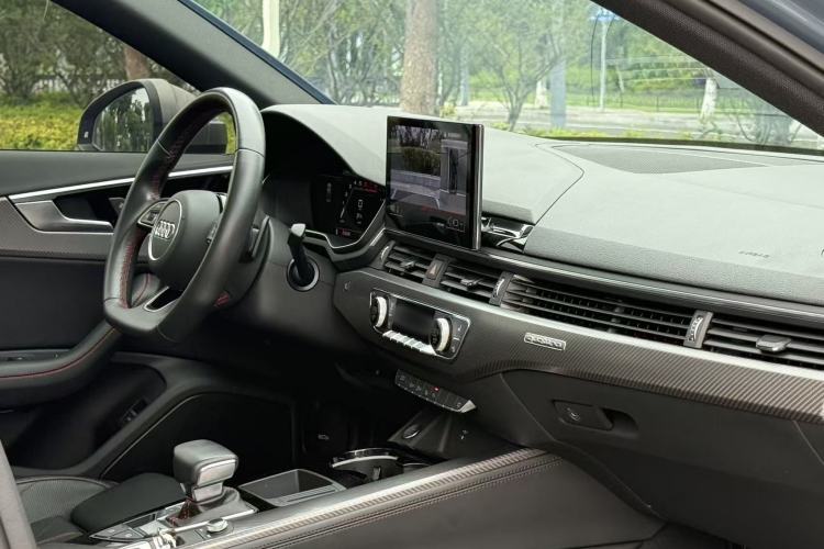 Used Audi A4L 2022 40 TFSI quattro RS Performance Package Interior 1