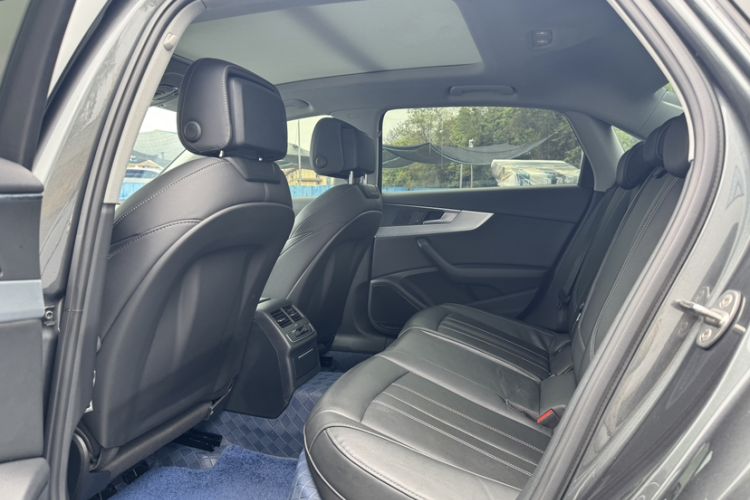 Used Audi A4L 2022 40 TFSI Fashion Dynamic Model Interior 1
