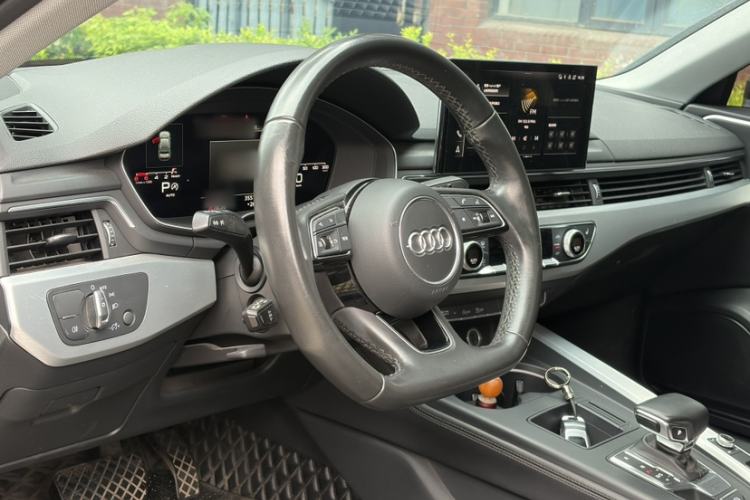 Used Audi A4L 2022 40 TFSI Luxury Dynamic Model Interior 2