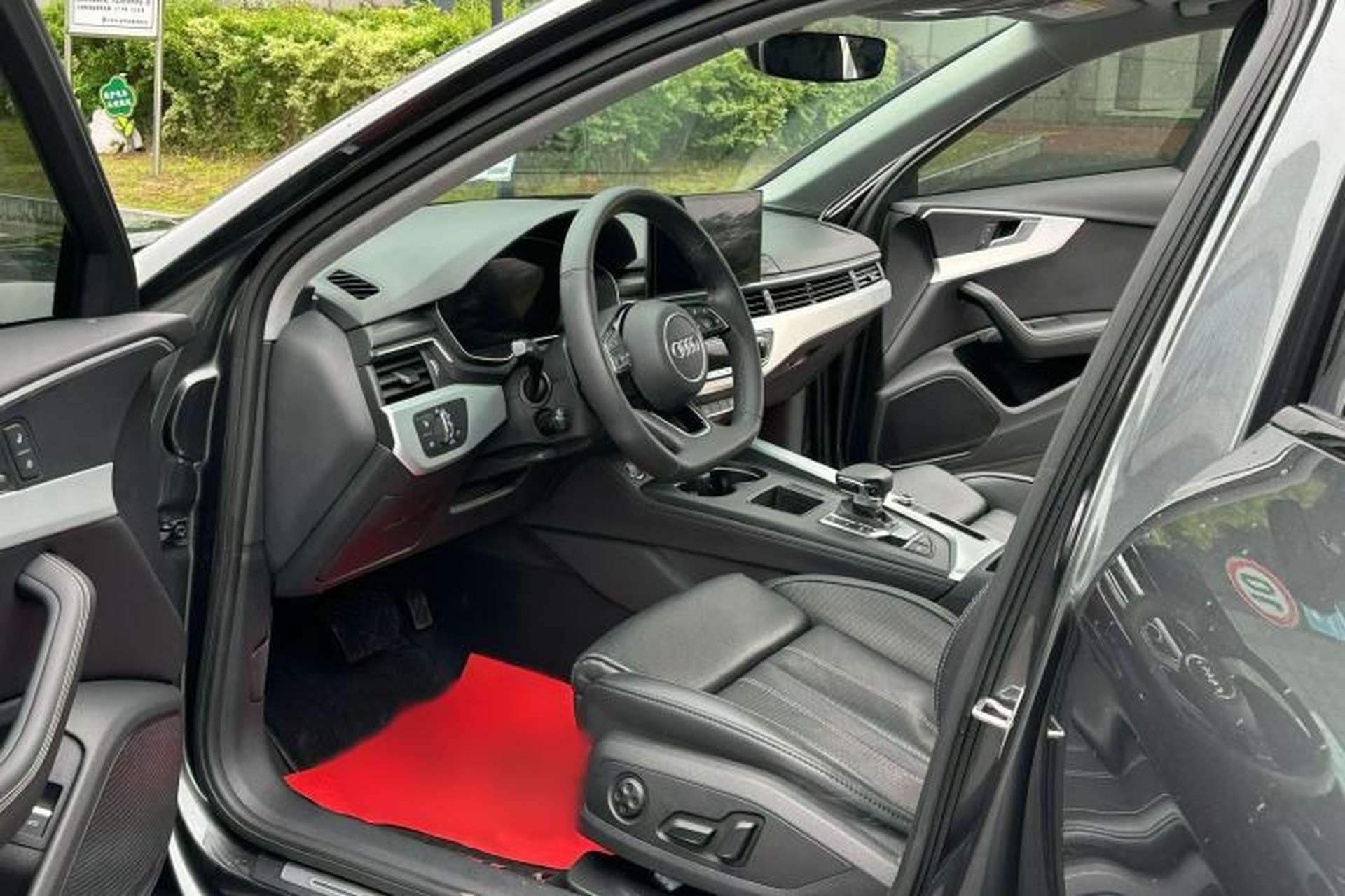 Used Audi A4L 2022 40 TFSI Luxury Dynamic Model Interior 2