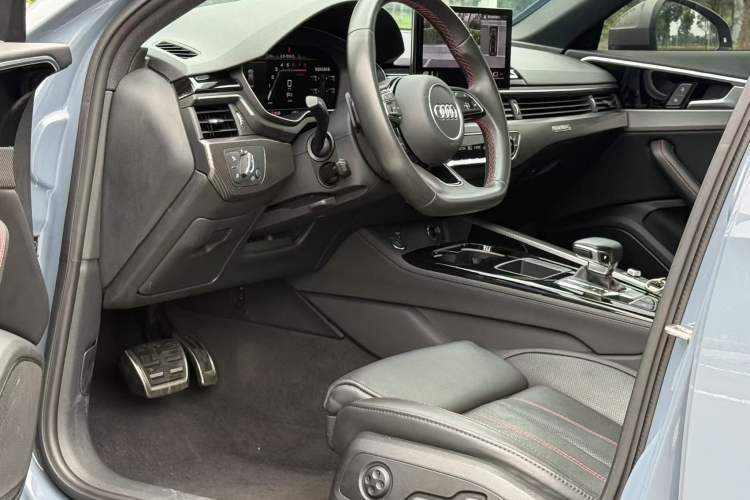 Used Audi A4L 2022 40 TFSI quattro RS Performance Package Interior 2