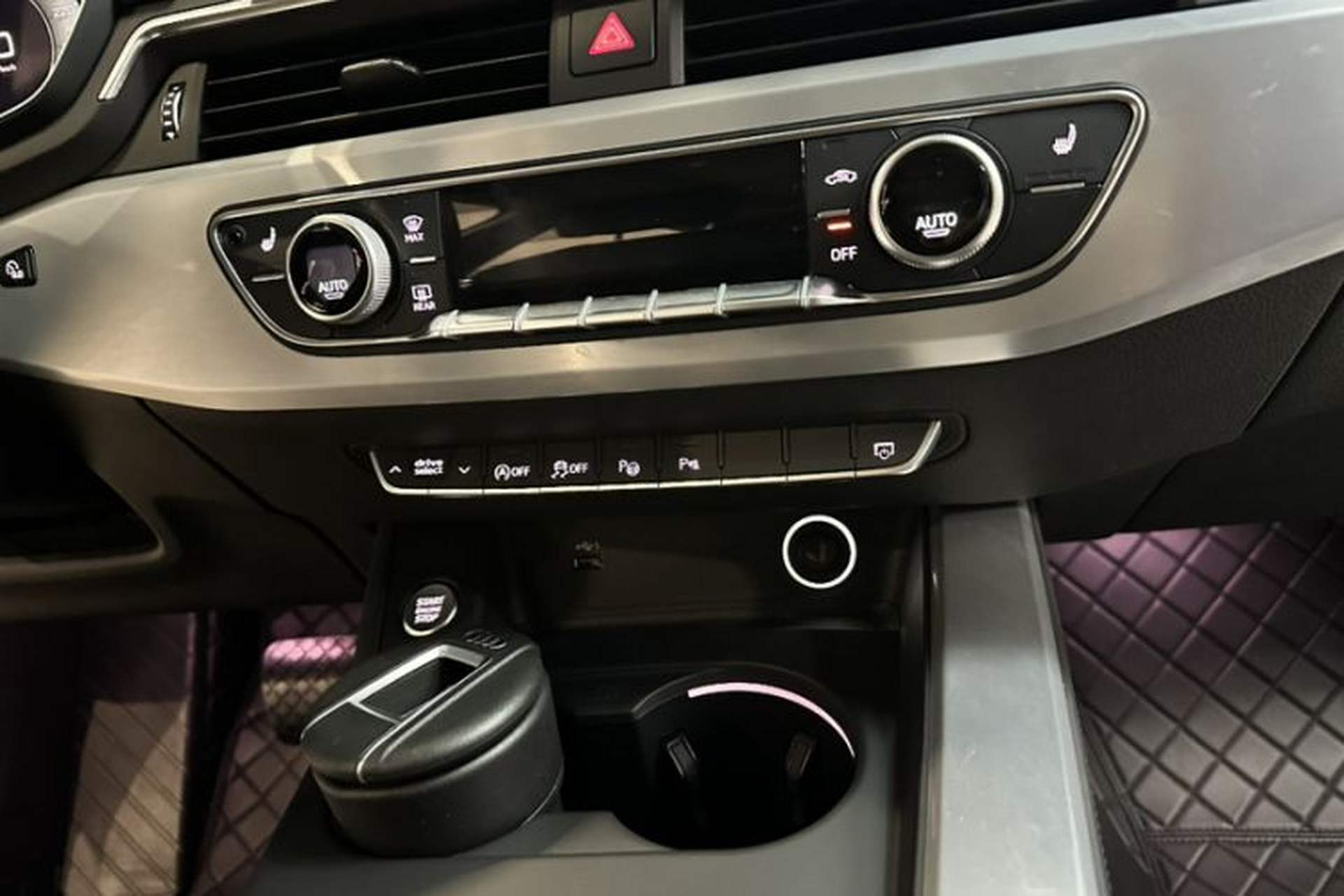 Used Audi A4L 2022 40 TFSI Luxury Dynamic Model Interior 3