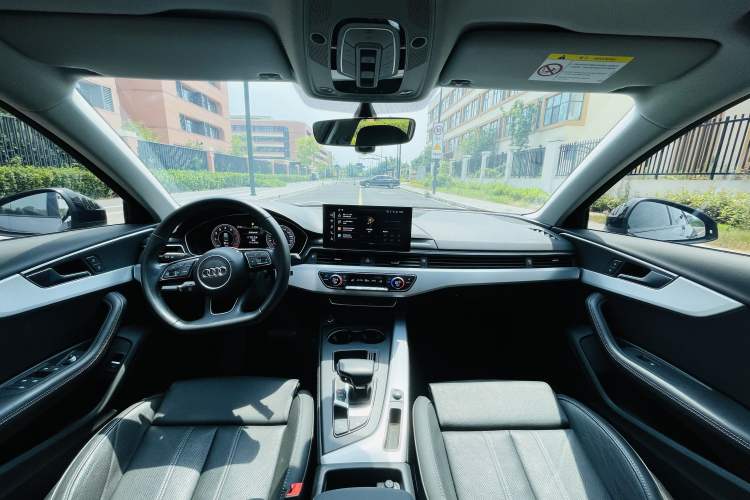 Used Audi A4L 2022 40 TFSI Luxury Dynamic Model Interior 3
