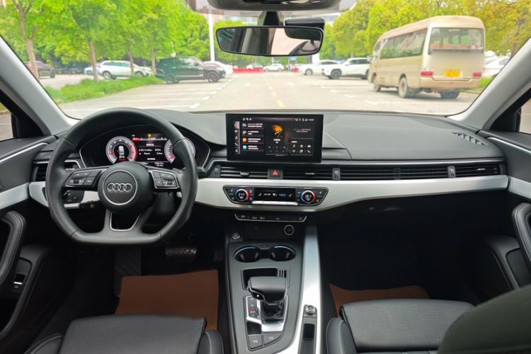Used Audi A4L 2022 40 TFSI Fashion Dynamic Model Interior 4
