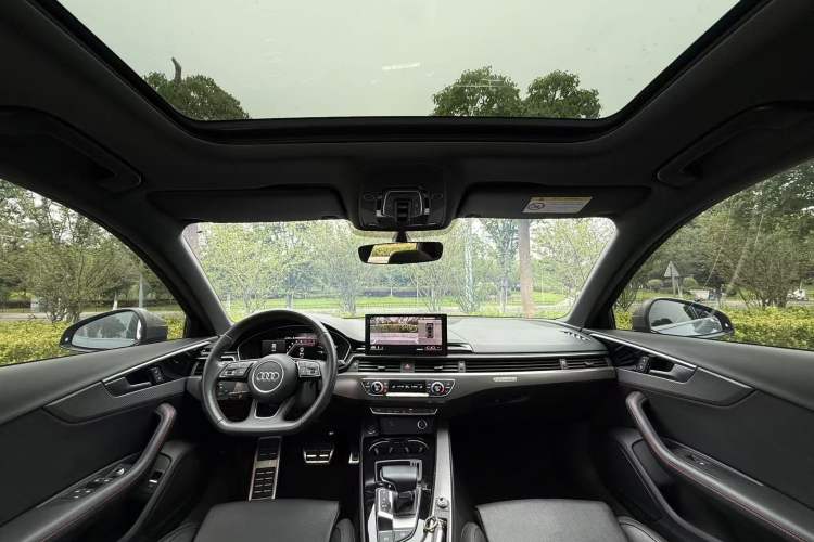 Used Audi A4L 2022 40 TFSI quattro RS Performance Package Interior 4