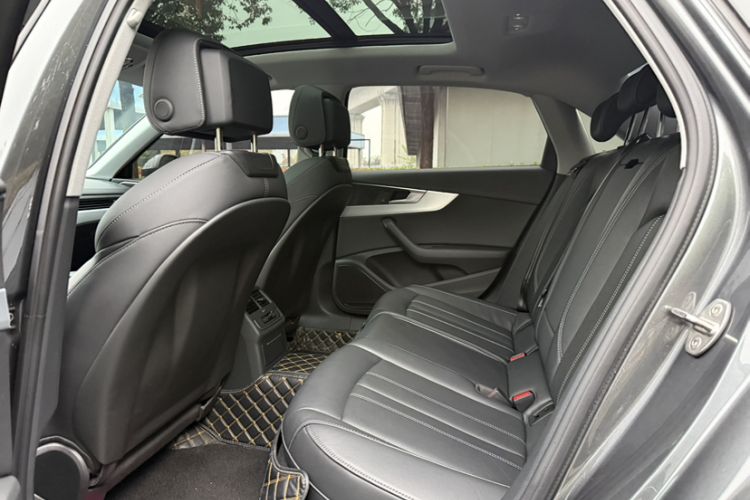 Used Audi A4L 2022 40 TFSI Fashion Dynamic Model Interior 6