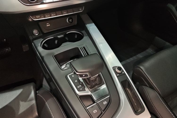 Used Audi A4L 2022 40 TFSI Fashion Dynamic Model Interior 7