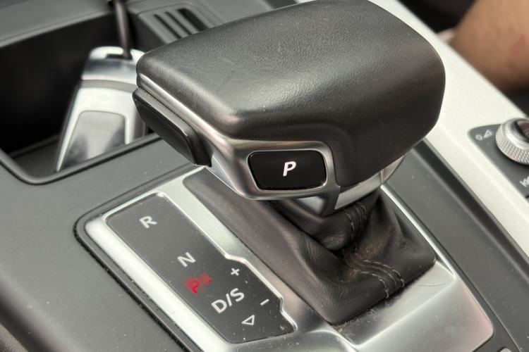 Used Audi A4L 2022 40 TFSI Luxury Dynamic Model Interior 9
