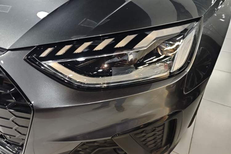 Used Audi A4L 2022 40 TFSI Luxury Dynamic Model Left Front Headlight