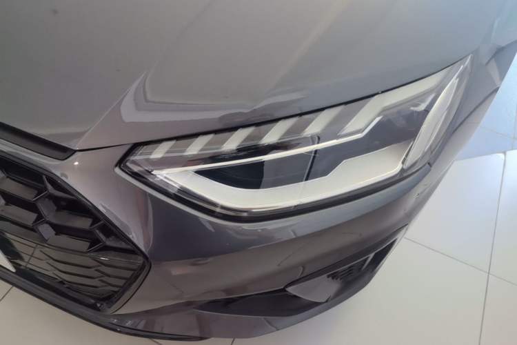 Used Audi A4L 2022 40 TFSI Luxury Dynamic Model Left Front Headlight