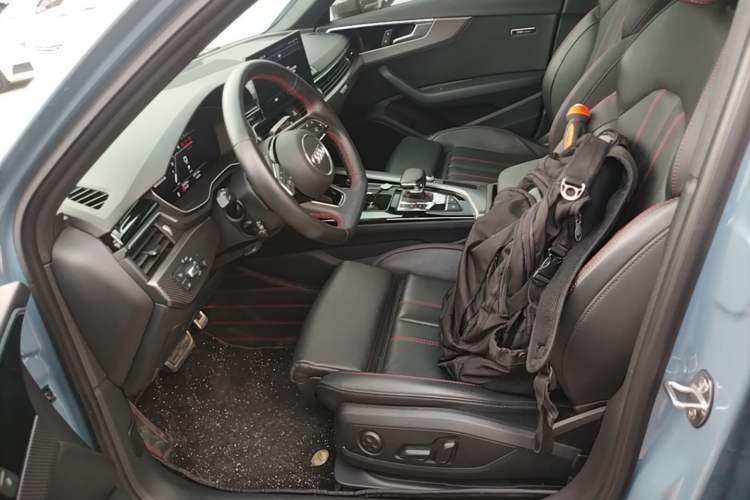 Used Audi A4L 2022 40 TFSI quattro RS Performance Package Left Front Seat