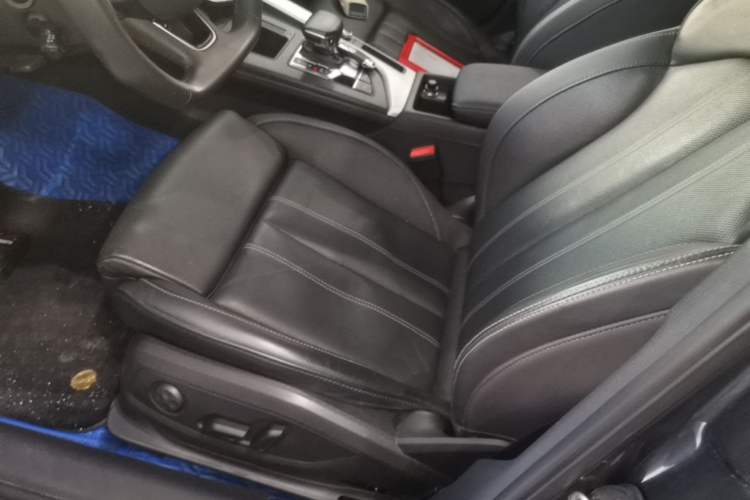 Used Audi A4L 2022 40 TFSI Luxury Dynamic Model Left Front Seat