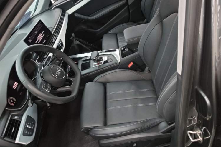 Used Audi A4L 2022 40 TFSI Fashion Dynamic Model Left Front Seat