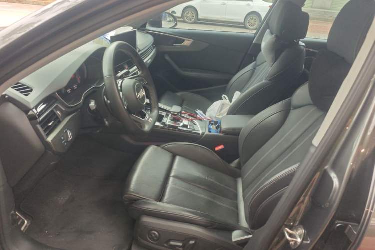 Used Audi A4L 2022 40 TFSI Luxury Dynamic Model Left Front Seat