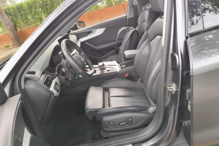 Used Audi A4L 2022 40 TFSI Luxury Dynamic Model Left Front Seat