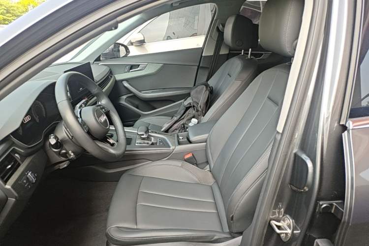 Used Audi A4L 2022 40 TFSI Stylish and Elegant Edition Left Front Seat
