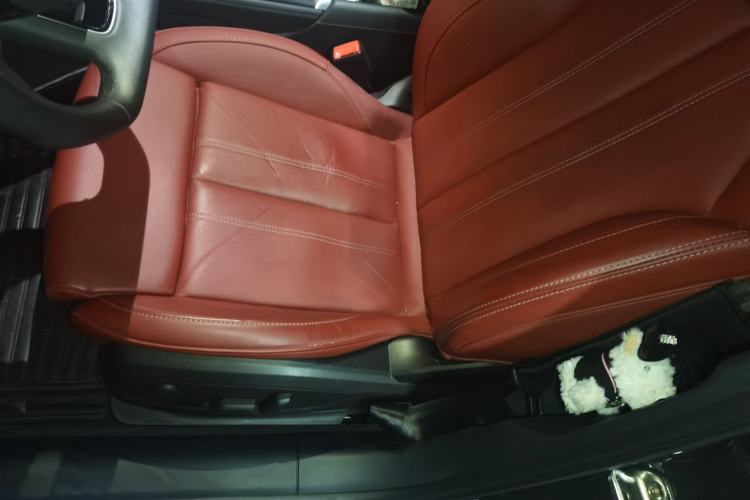 Used Audi A4L 2022 40 TFSI Luxury Dynamic Model Left Front Seat