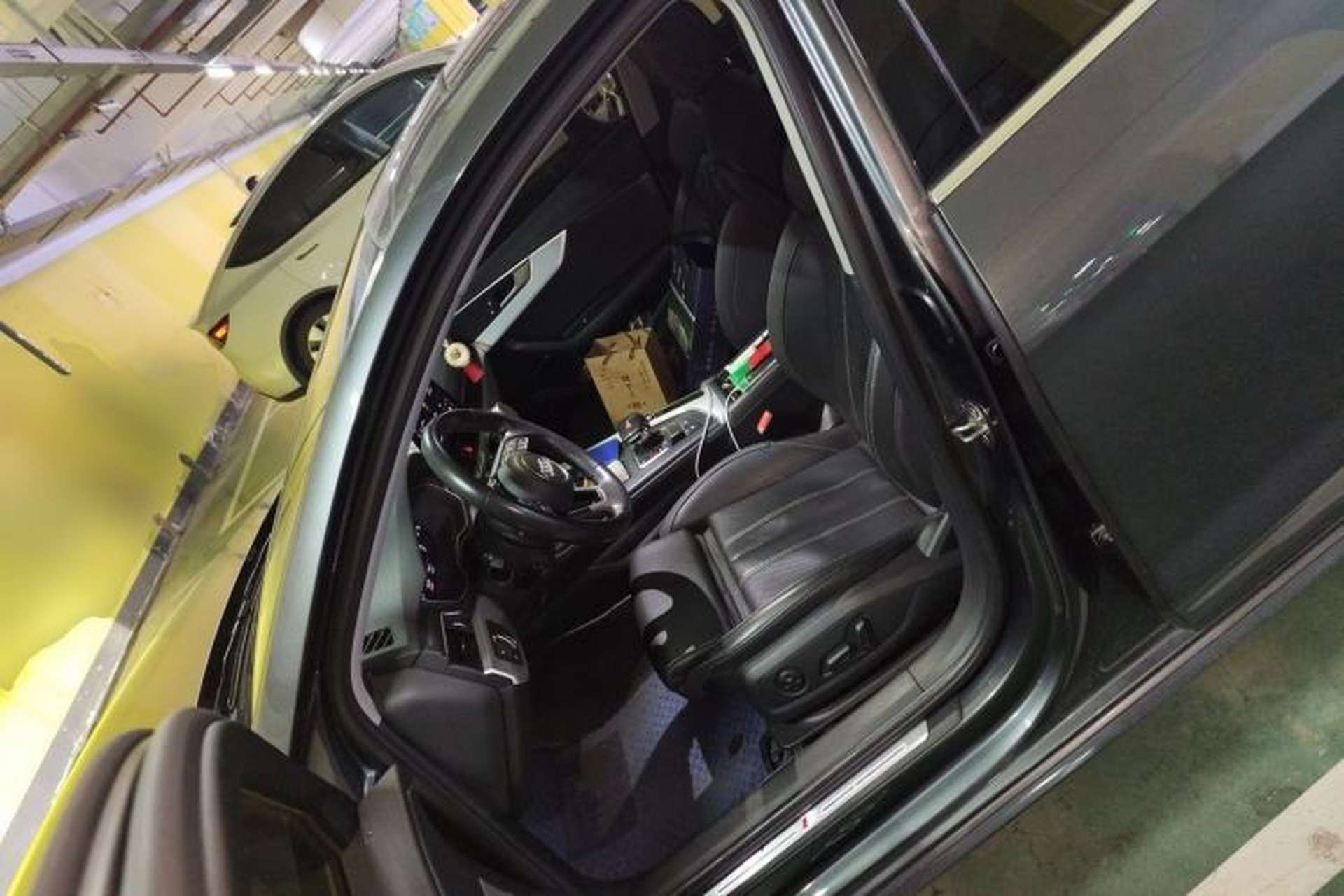 Used Audi A4L 2022 40 TFSI Fashion Dynamic Model Left Front Seat