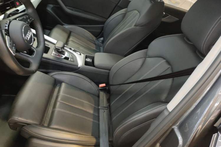 Used Audi A4L 2022 40 TFSI Luxury Dynamic Model Left Front Seat