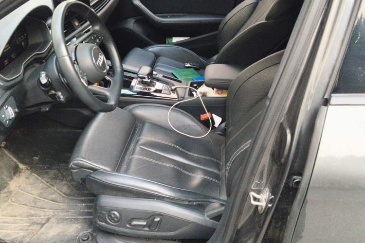 Used Audi A4L 2022 40 TFSI Luxury Dynamic Model Left Front Seat