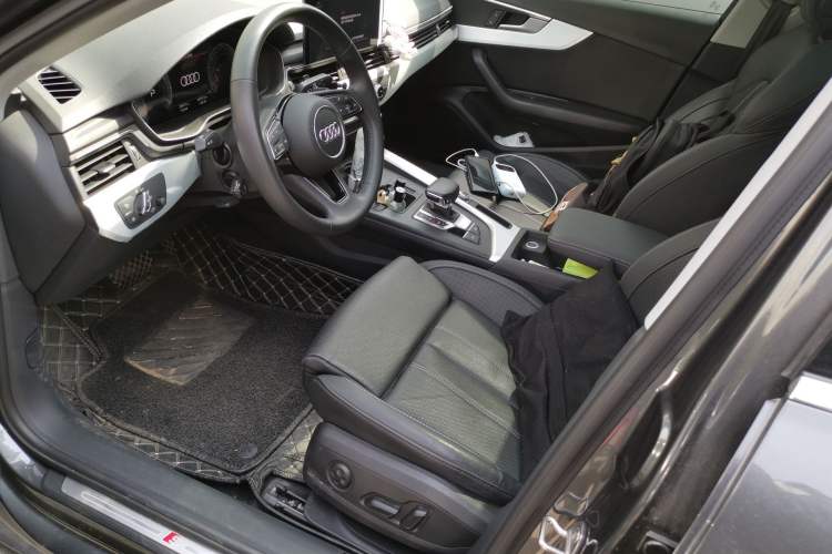 Used Audi A4L 2022 40 TFSI Fashion Dynamic Model Left Front Seat