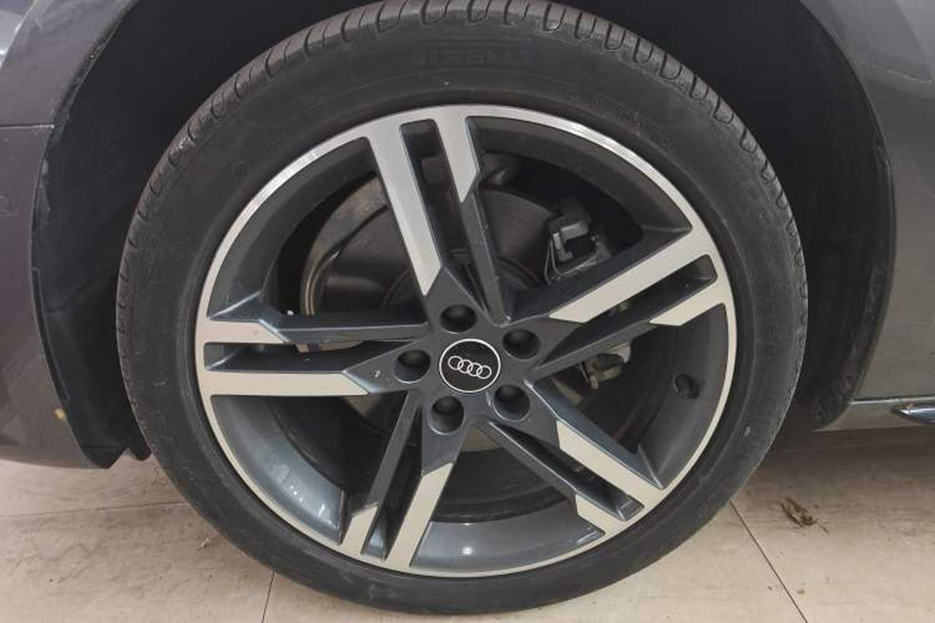 Used Audi A4L 2022 40 TFSI Luxury Dynamic Model Left Front Wheel Hub