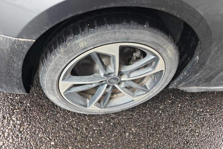 Used Audi A4L 2022 40 TFSI Fashion Dynamic Model Left Front Wheel Hub