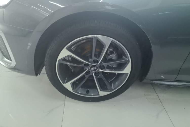 Used Audi A4L 2022 40 TFSI Fashion Dynamic Model Left Front Wheel Hub