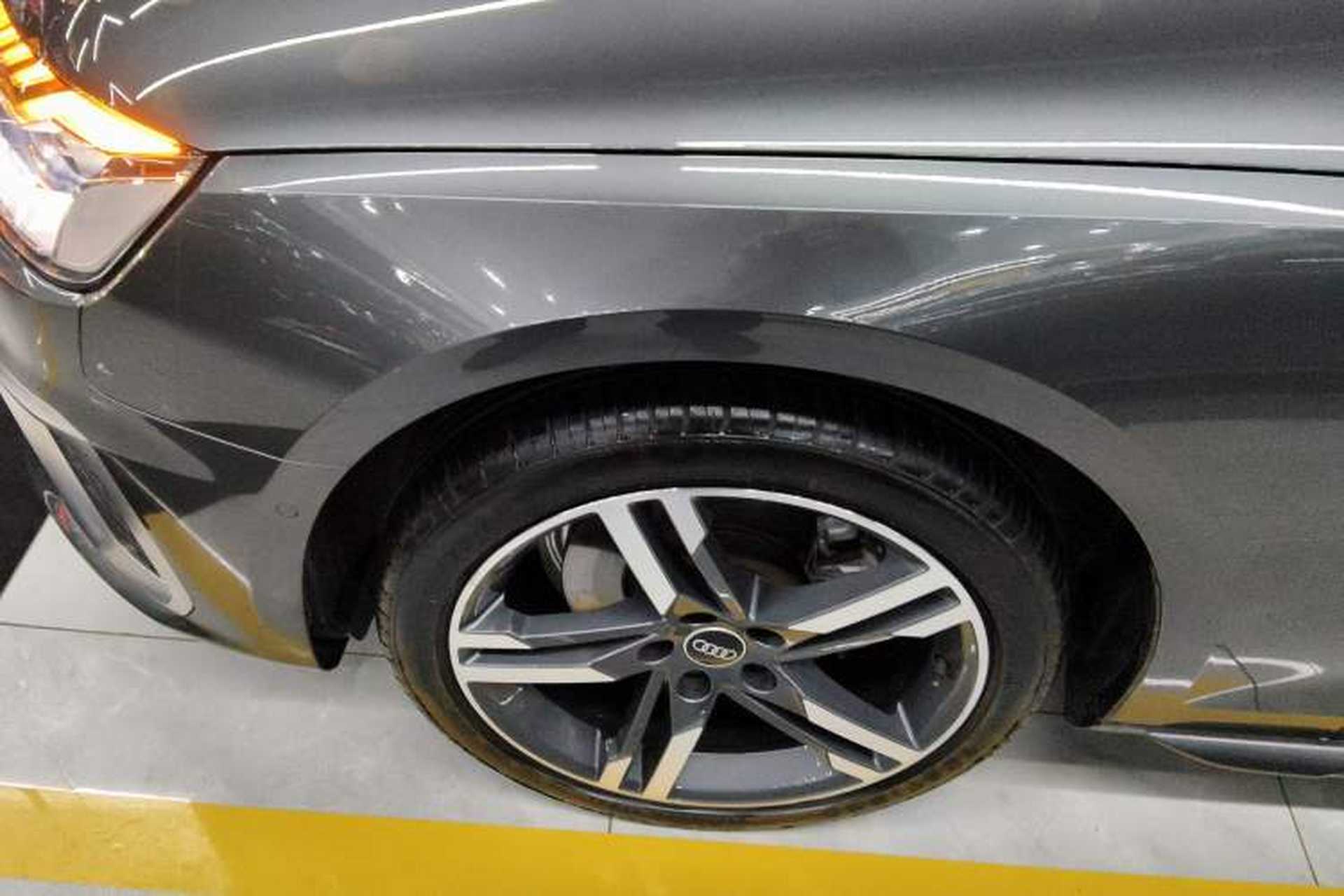 Used Audi A4L 2022 40 TFSI Luxury Dynamic Model Left Front Wheel Hub