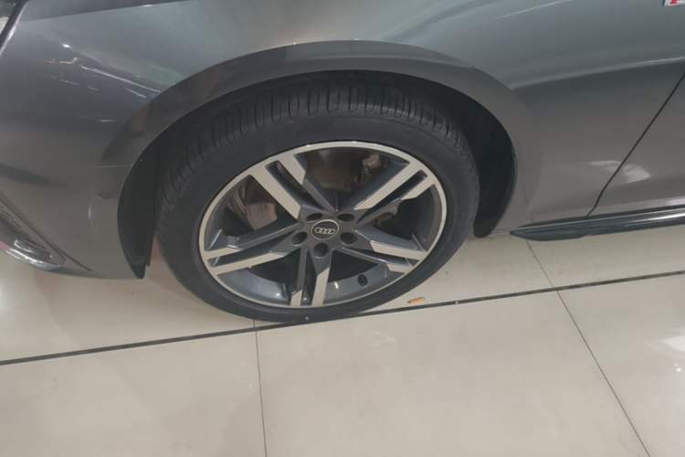 Used Audi A4L 2022 40 TFSI Luxury Dynamic Model Left Front Wheel Hub