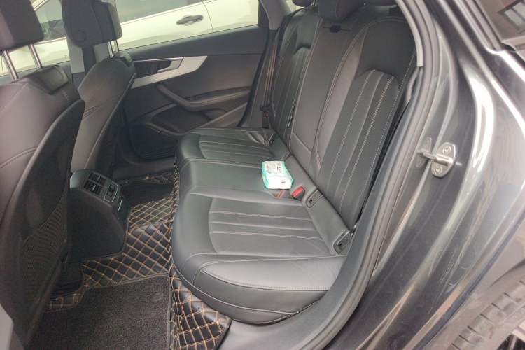 Used Audi A4L 2022 40 TFSI Luxury Dynamic Model Left Rear Seat